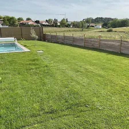 Au Pays Basque Ανγκλέ