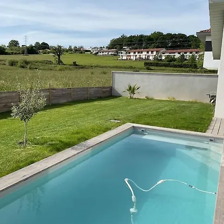 Au Pays Basque Villa *